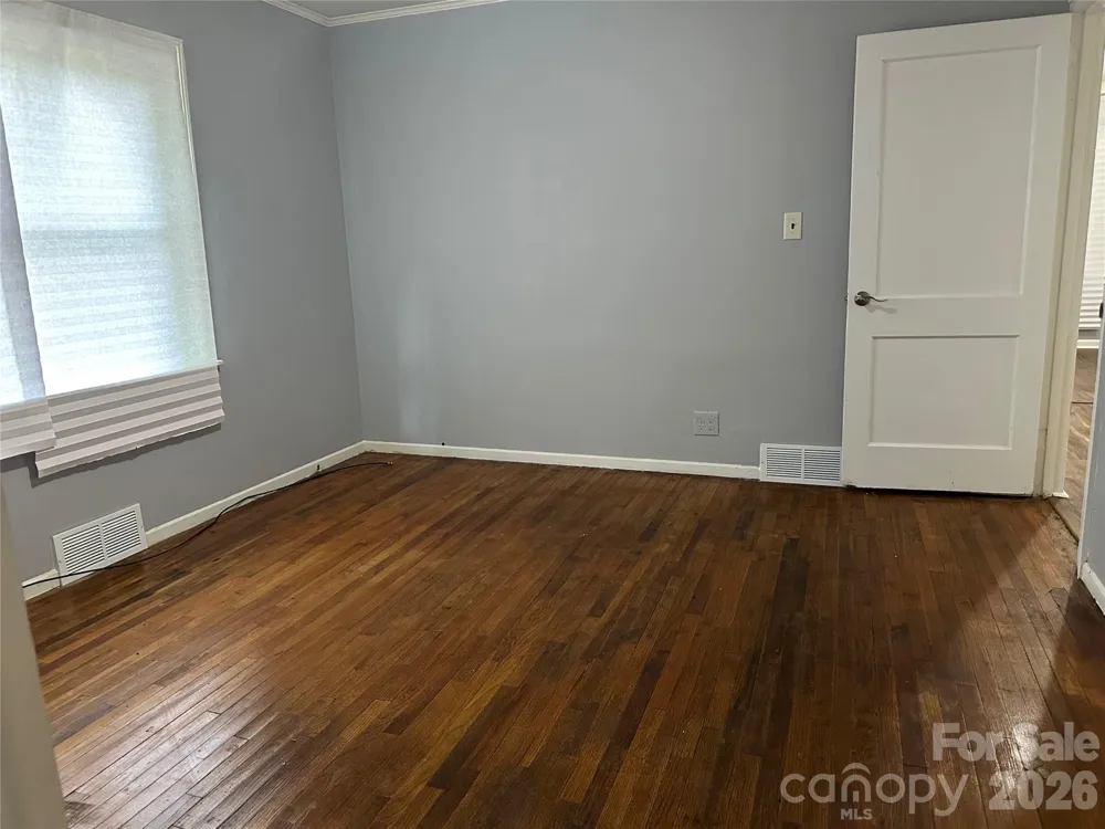 1012 Louise Road Winston Salem, NC 27107