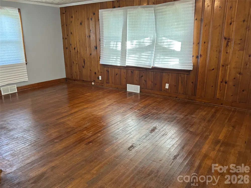 1012 Louise Road Winston Salem, NC 27107