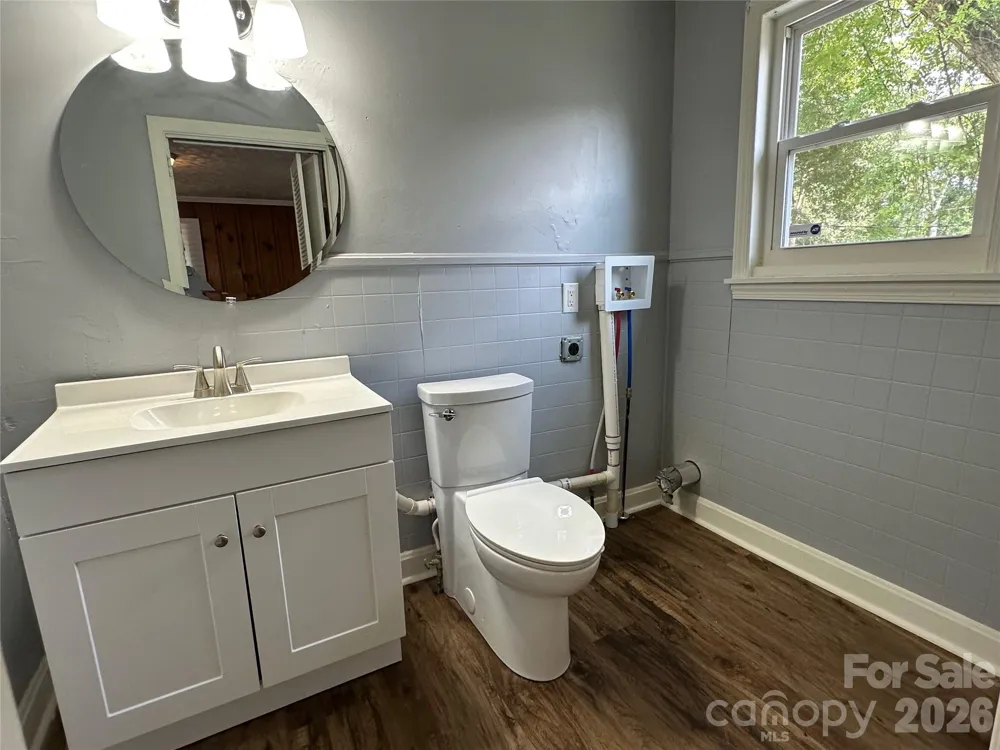 1012 Louise Road Winston Salem, NC 27107