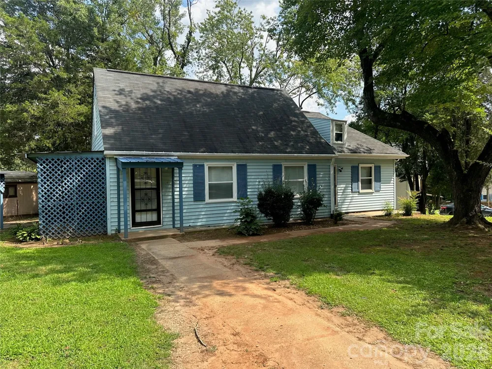 1012 Louise Road Winston Salem, NC 27107