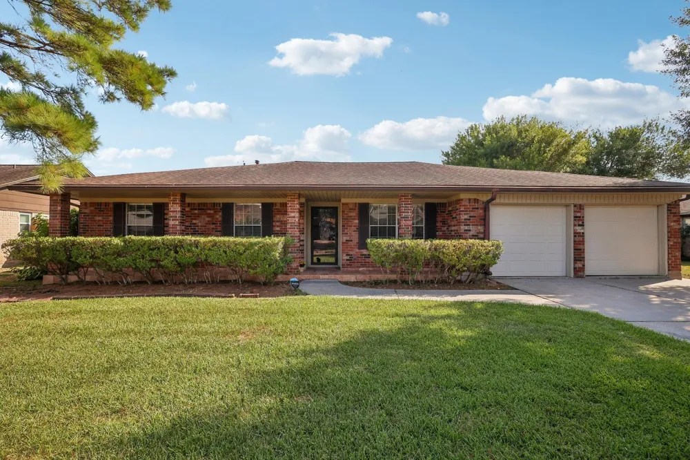 10422 Rocky Hollow Road La Porte, TX 77571