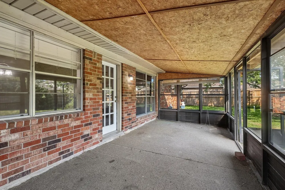 10422 Rocky Hollow Road La Porte, TX 77571