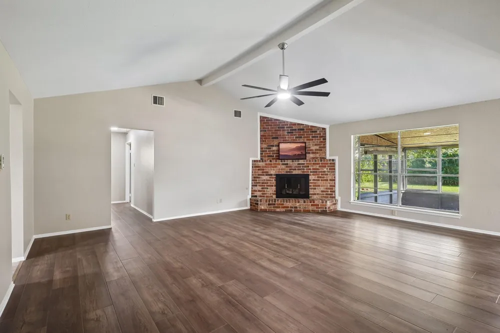 10422 Rocky Hollow Road La Porte, TX 77571