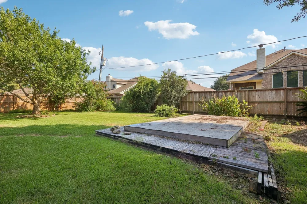10422 Rocky Hollow Road La Porte, TX 77571