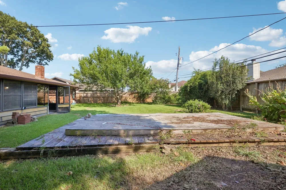10422 Rocky Hollow Road La Porte, TX 77571
