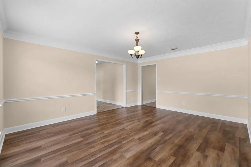 2104 Bay Hill Drive League City, TX 77573