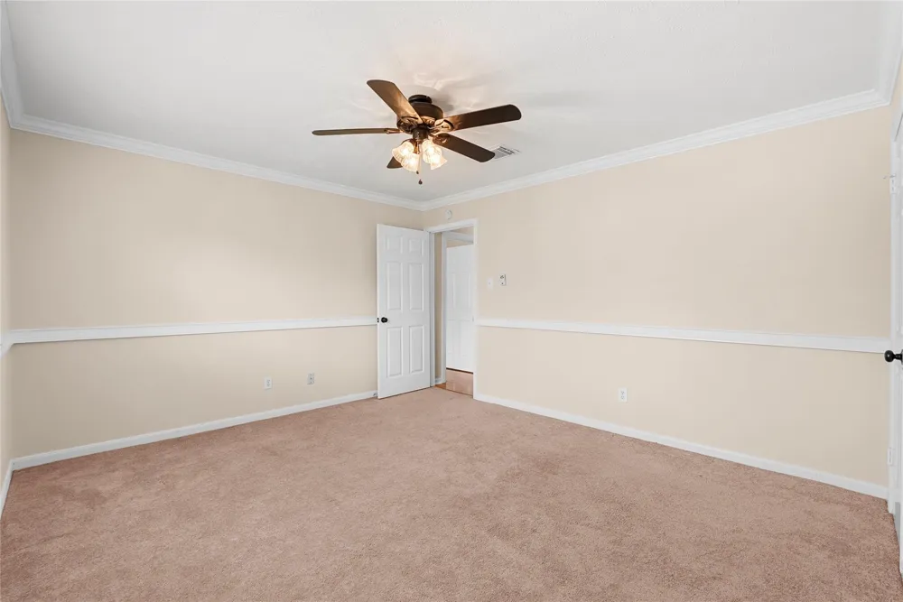 2104 Bay Hill Drive League City, TX 77573