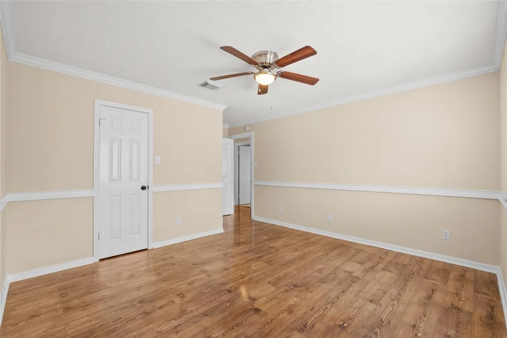 2104 Bay Hill Drive League City, TX 77573