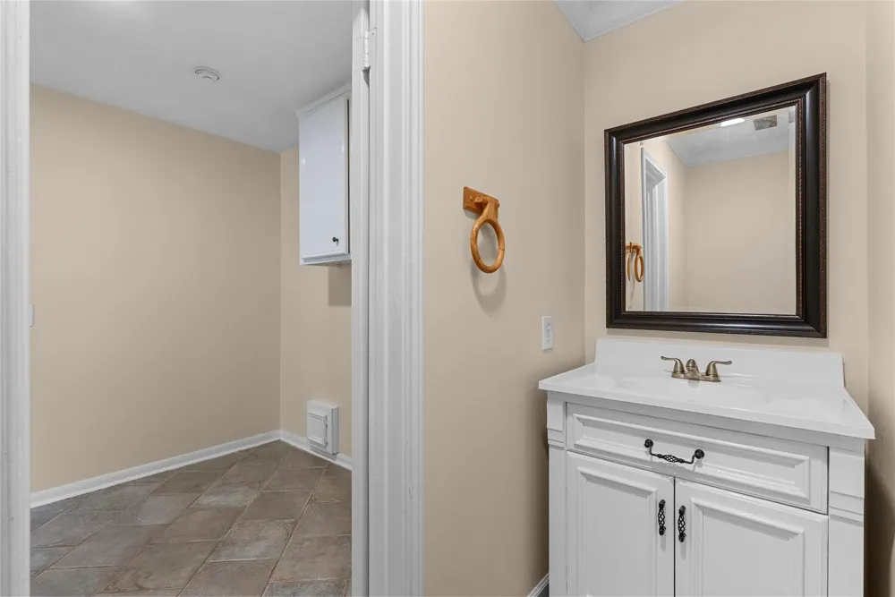 2104 Bay Hill Drive League City, TX 77573