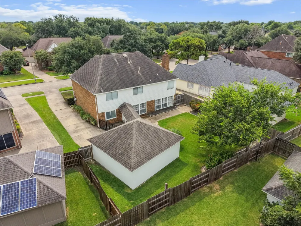 2104 Bay Hill Drive League City, TX 77573