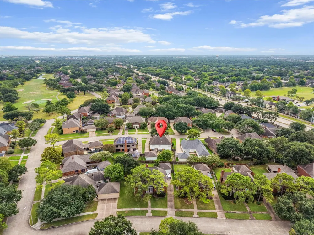 2104 Bay Hill Drive League City, TX 77573