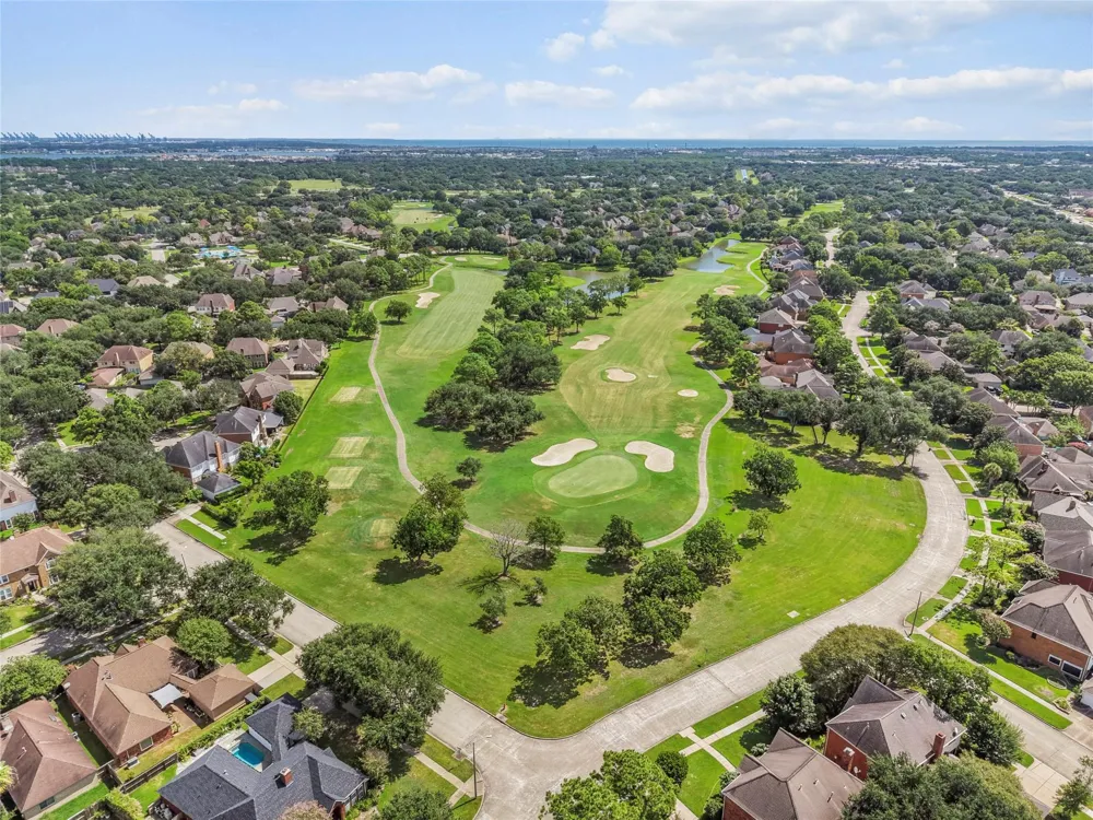 2104 Bay Hill Drive League City, TX 77573