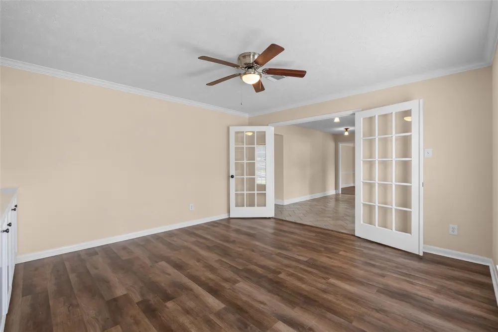 2104 Bay Hill Drive League City, TX 77573