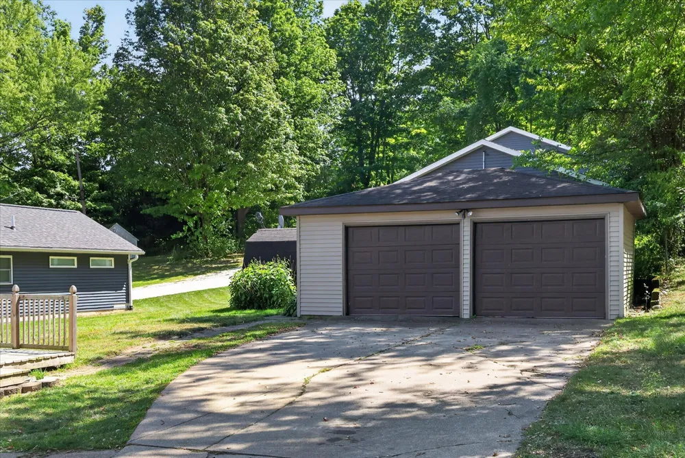 60 E Hickory Road Battle Creek, MI 49017