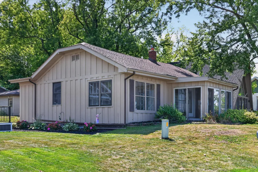 60 E Hickory Road Battle Creek, MI 49017