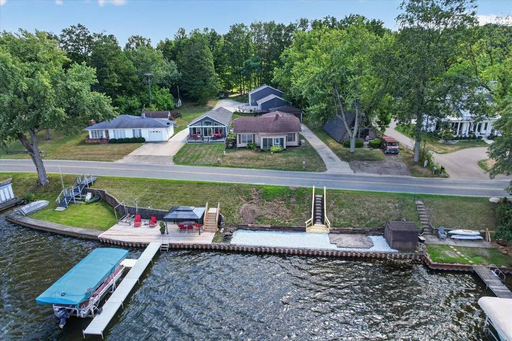 60 E Hickory Road Battle Creek, MI 49017