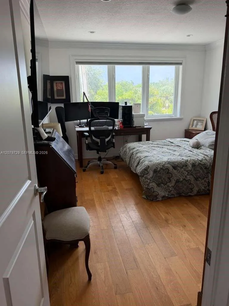 8031 NE Bayshore Ct #8031 Miami, FL 33138