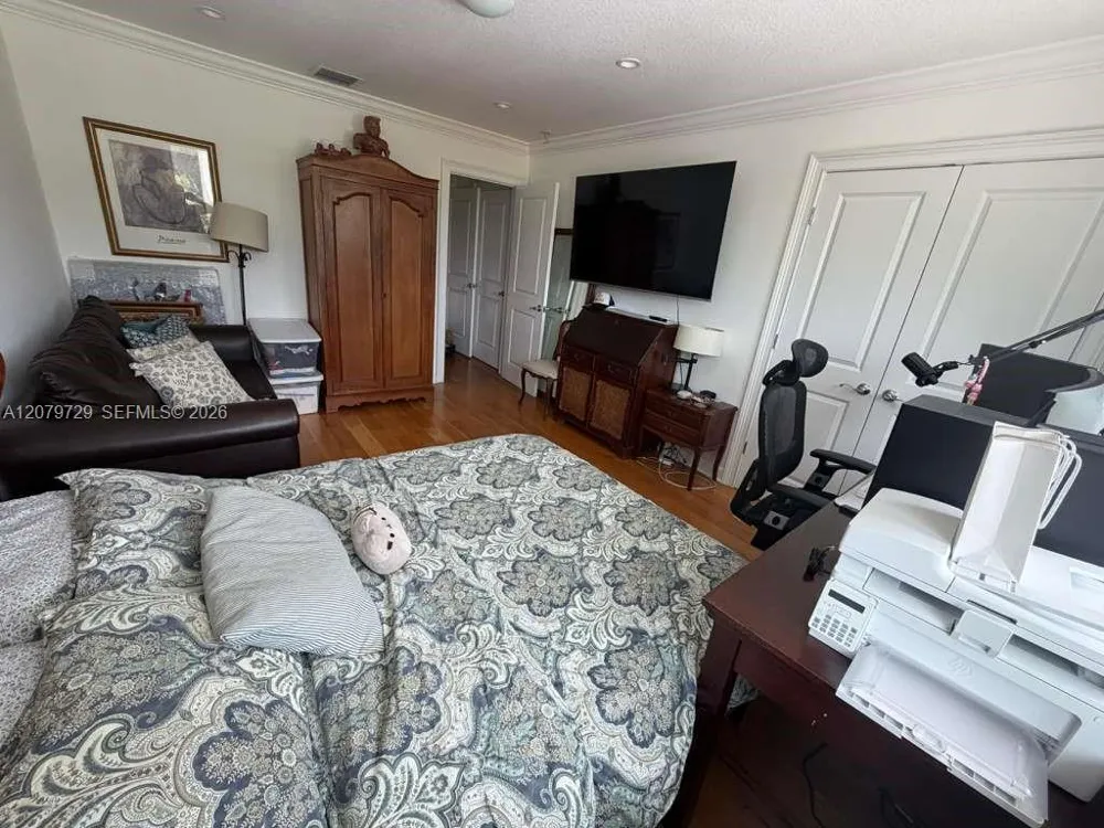 8031 NE Bayshore Ct #8031 Miami, FL 33138