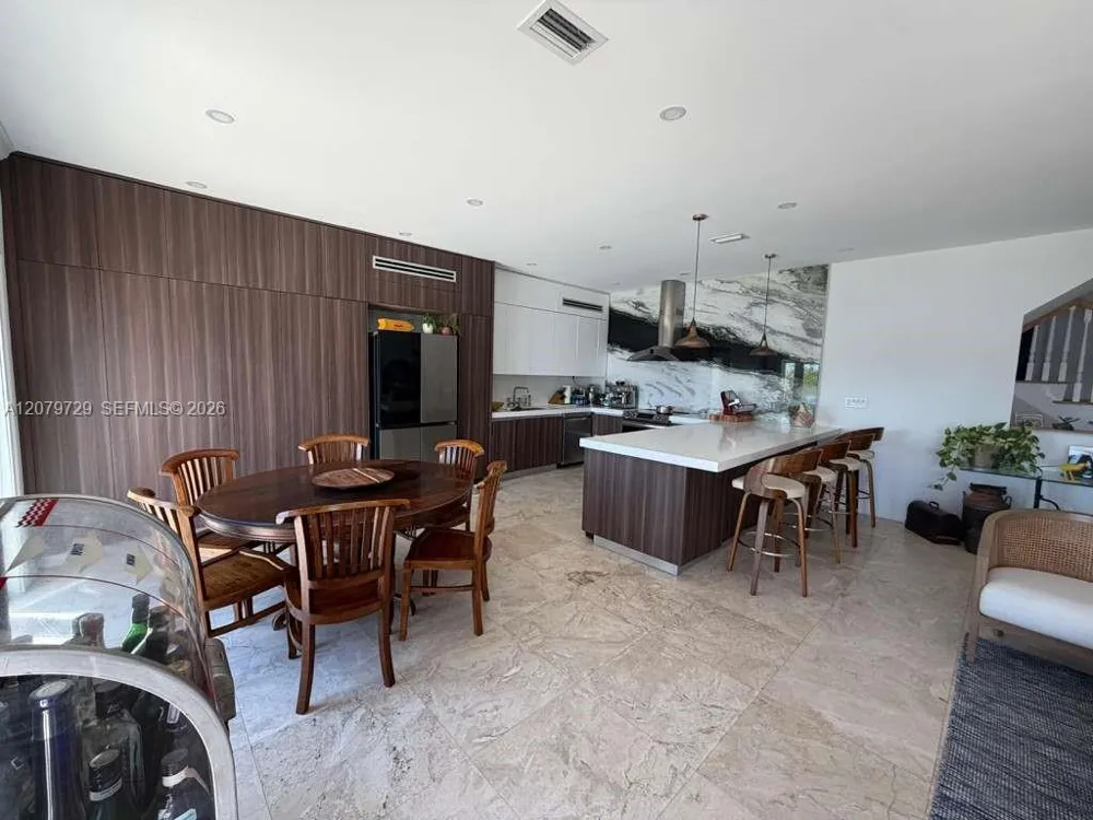 8031 NE Bayshore Ct #8031 Miami, FL 33138