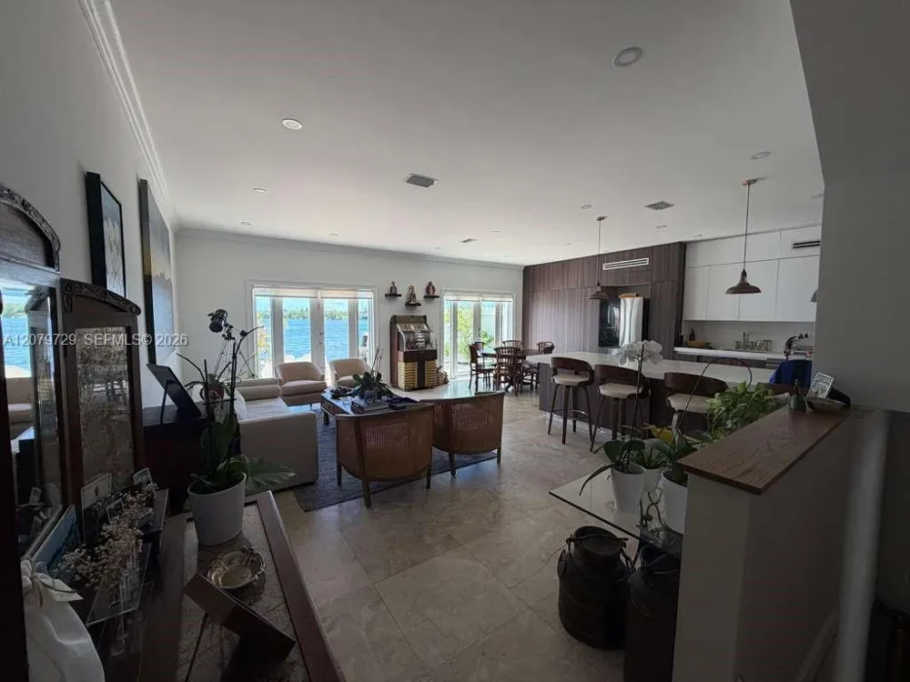 8031 NE Bayshore Ct #8031 Miami, FL 33138