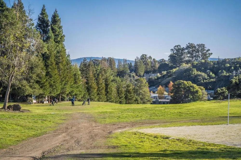 875 Vista Drive Redwood City, CA 94062