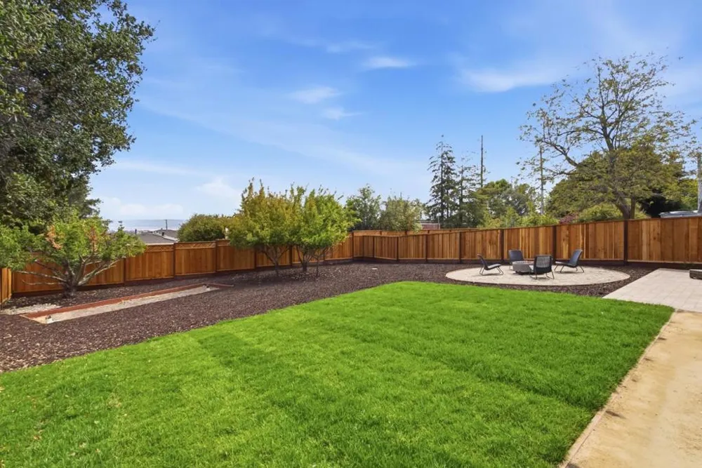 875 Vista Drive Redwood City, CA 94062