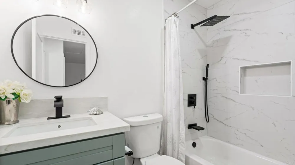 7833 Camino Huerta San Diego, CA 92122