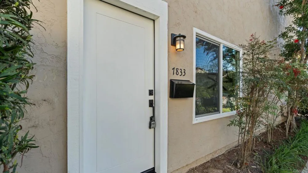 7833 Camino Huerta San Diego, CA 92122