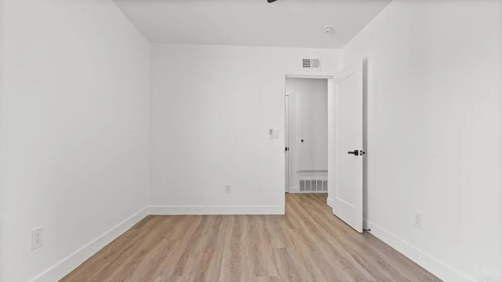 7833 Camino Huerta San Diego, CA 92122