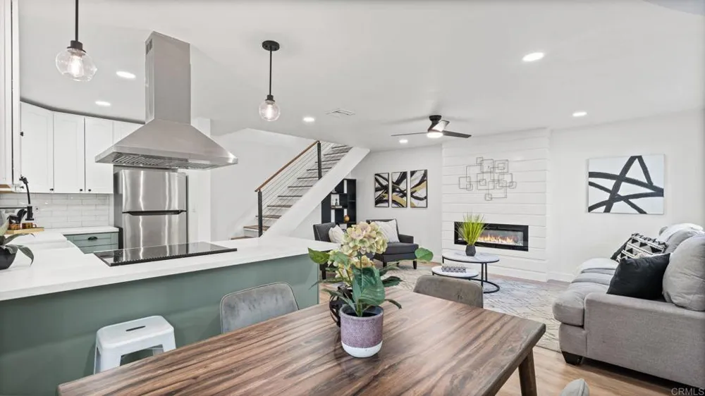 7833 Camino Huerta San Diego, CA 92122