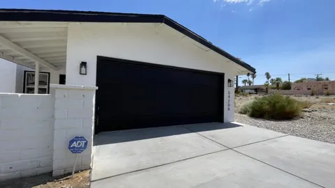 54200 Avenida Juarez