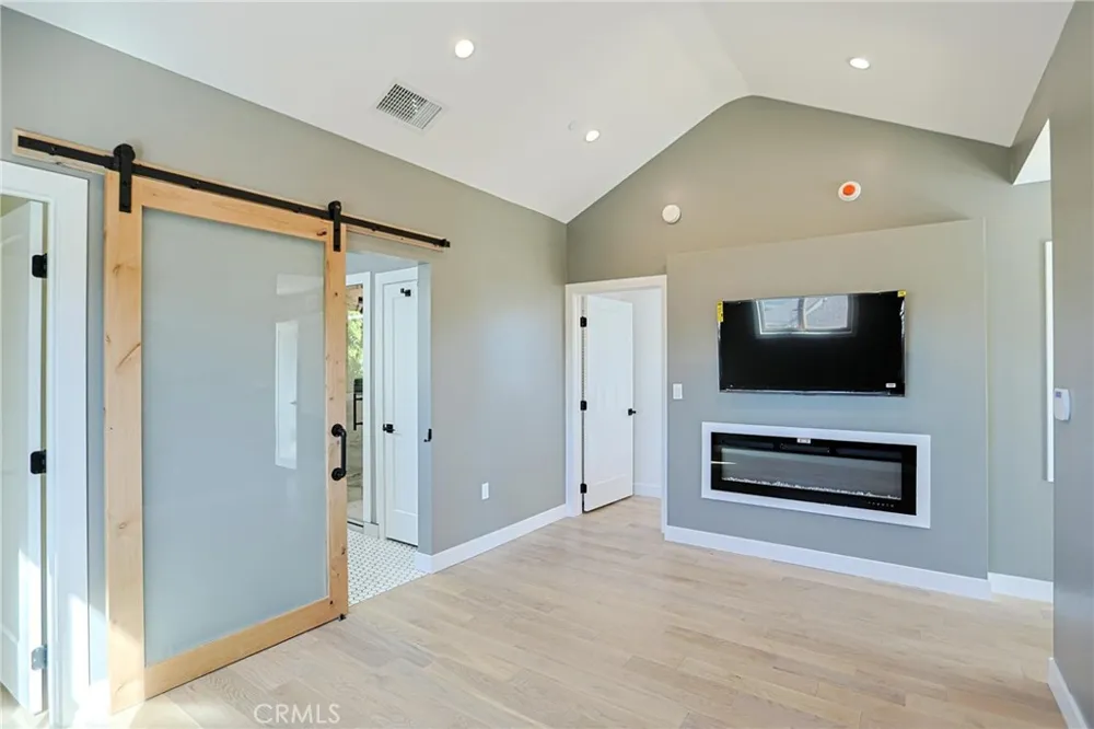 605 W 4th Long Beach, CA 90802