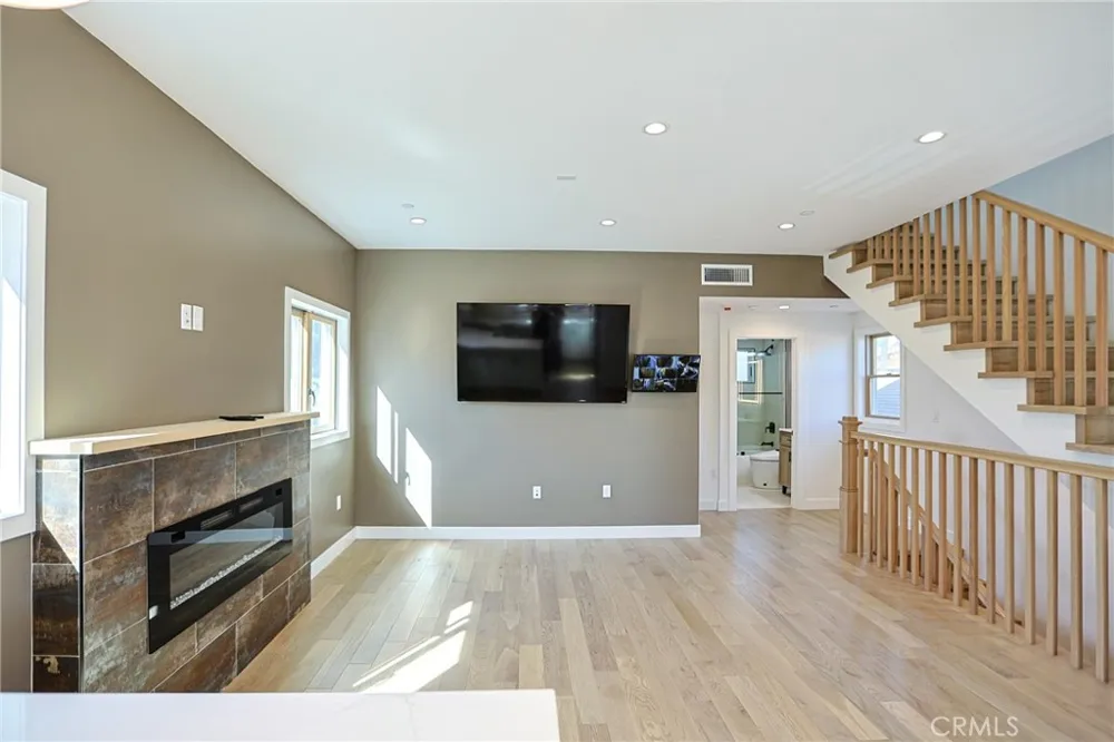 605 W 4th Long Beach, CA 90802