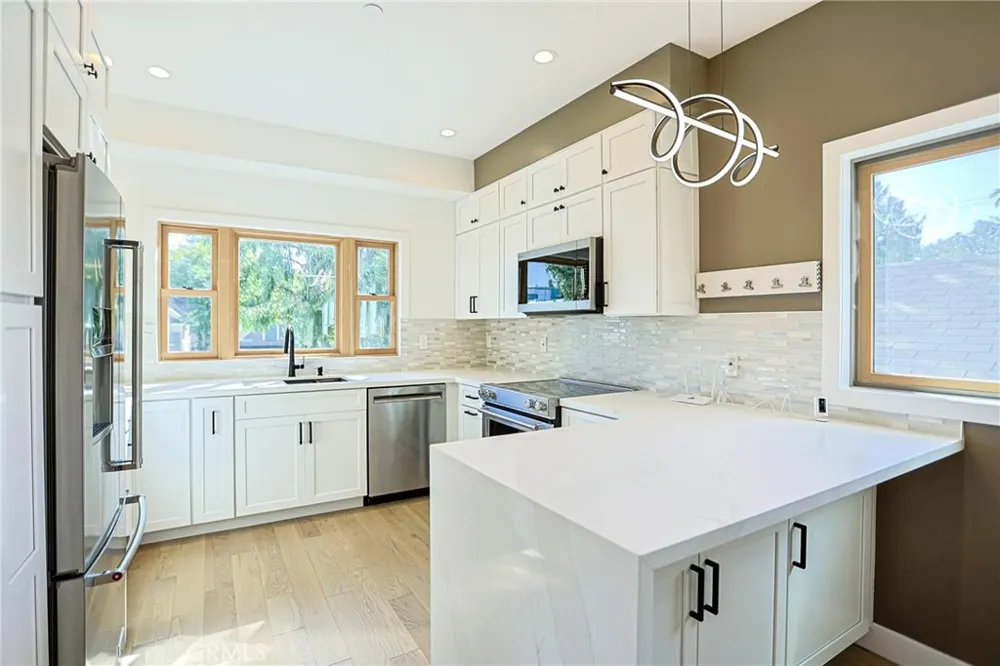 605 W 4th Long Beach, CA 90802