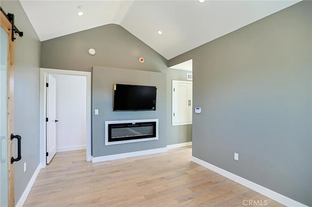 605 W 4th Long Beach, CA 90802