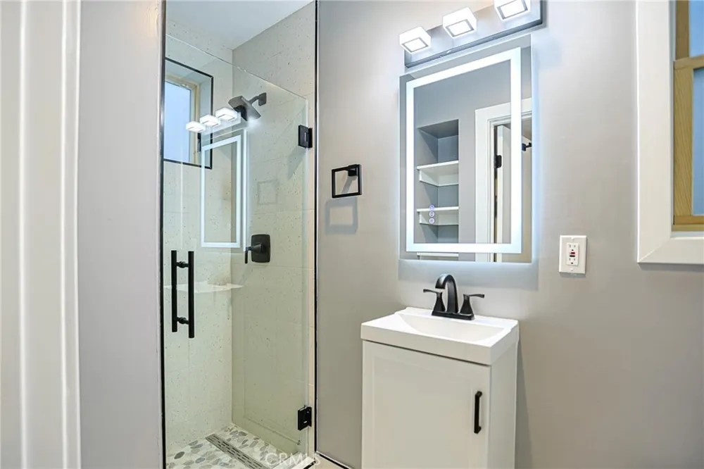 605 W 4th Long Beach, CA 90802