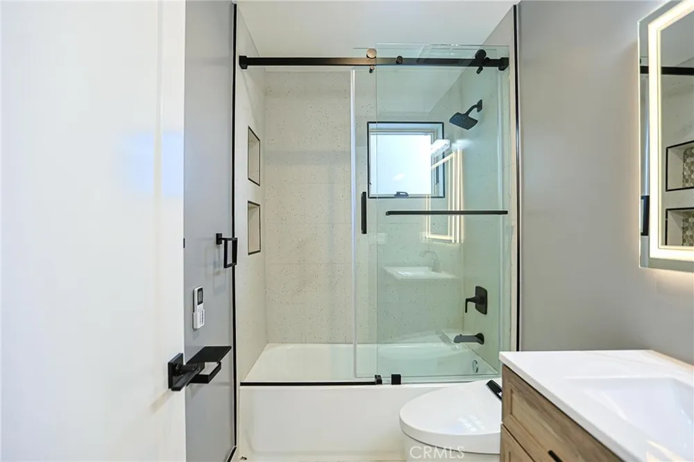 605 W 4th Long Beach, CA 90802