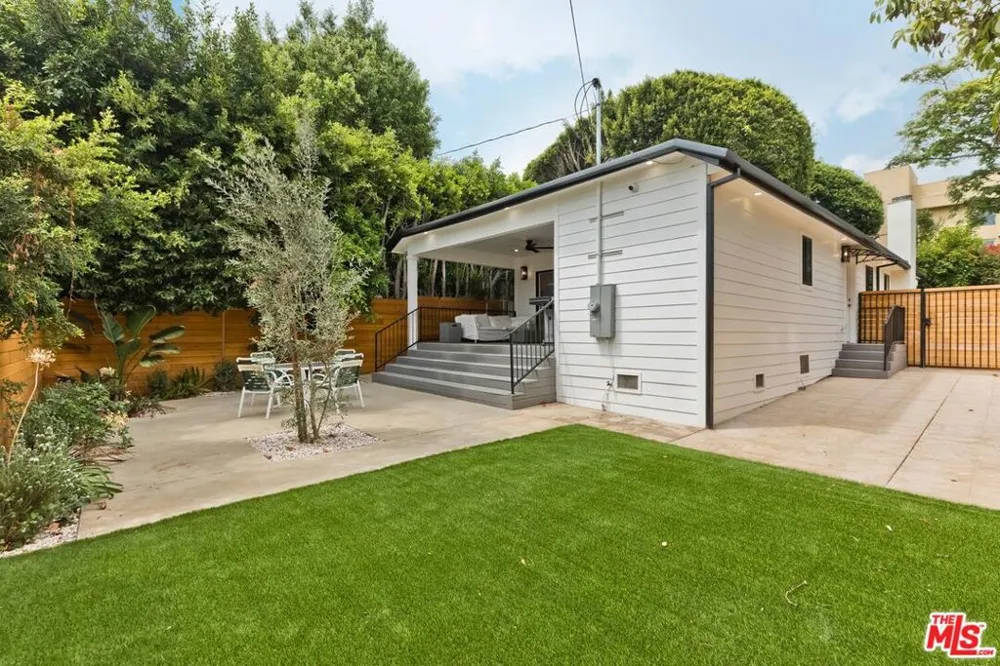 9028 Keith Avenue West Hollywood, CA 90069