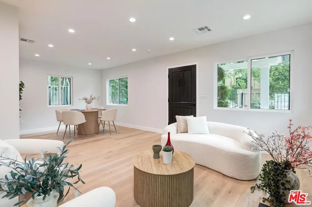9028 Keith Avenue West Hollywood, CA 90069