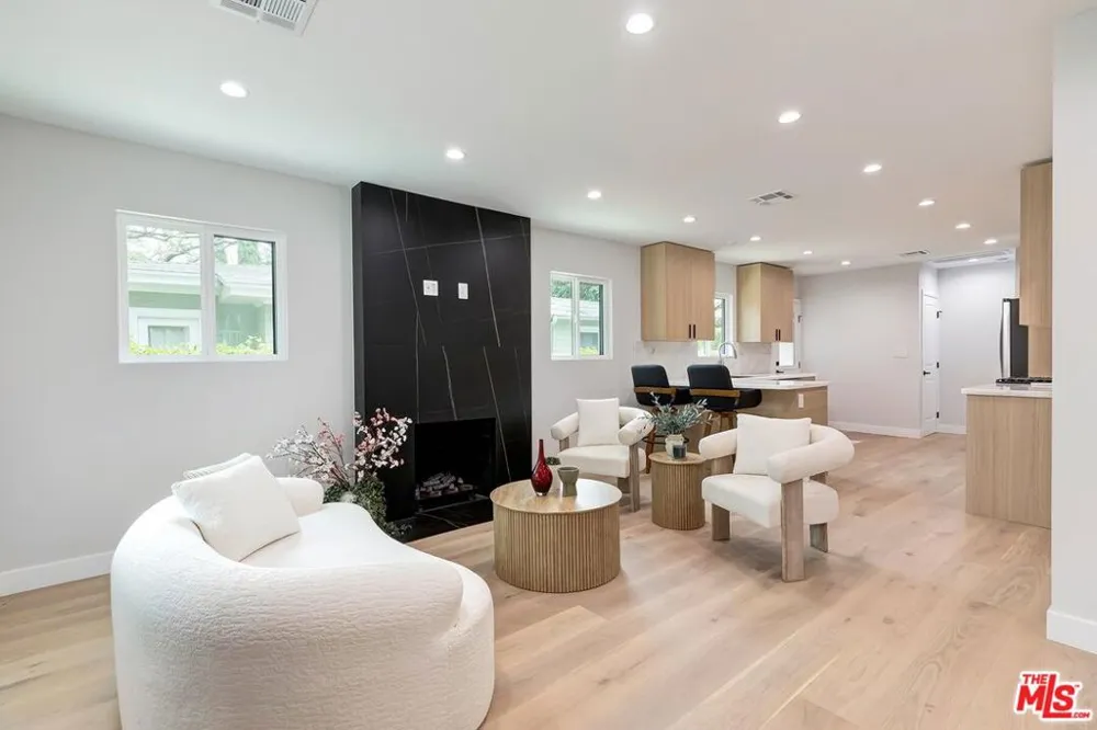 9028 Keith Avenue West Hollywood, CA 90069