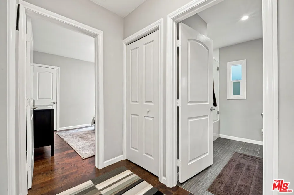 8951 Olin Street Los Angeles, CA 90034
