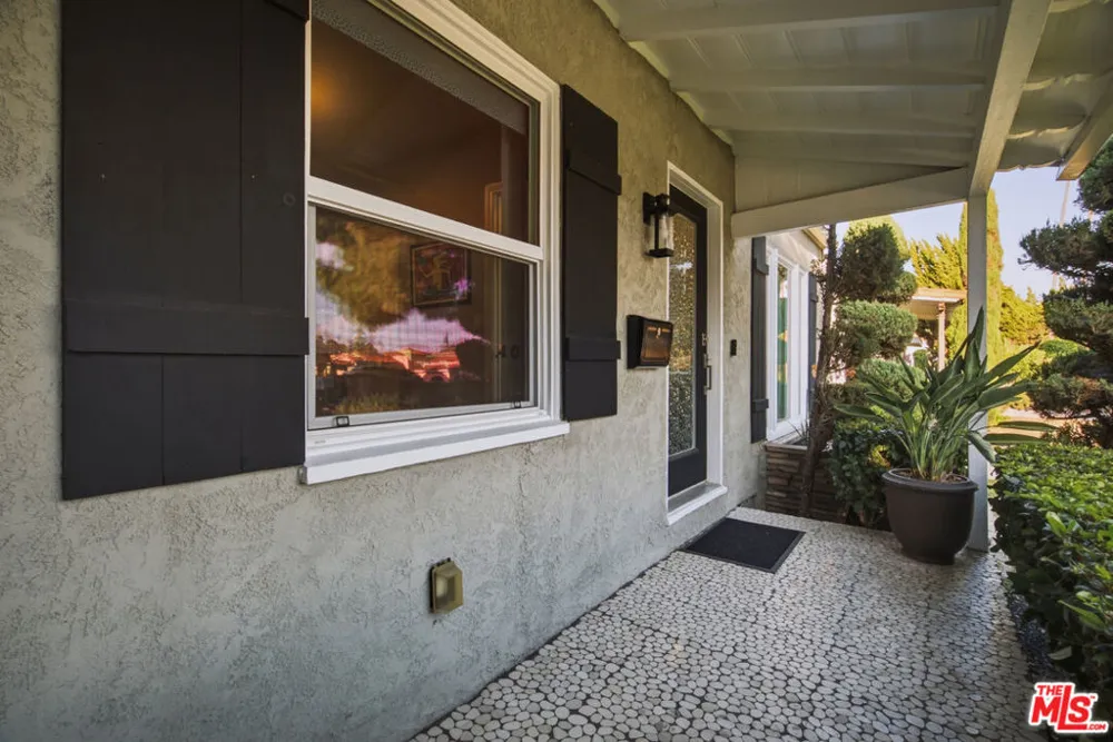 8951 Olin Street Los Angeles, CA 90034