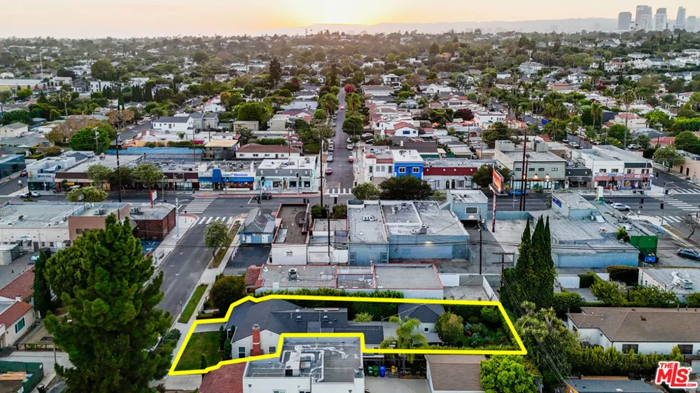 8951 Olin Street Los Angeles, CA 90034