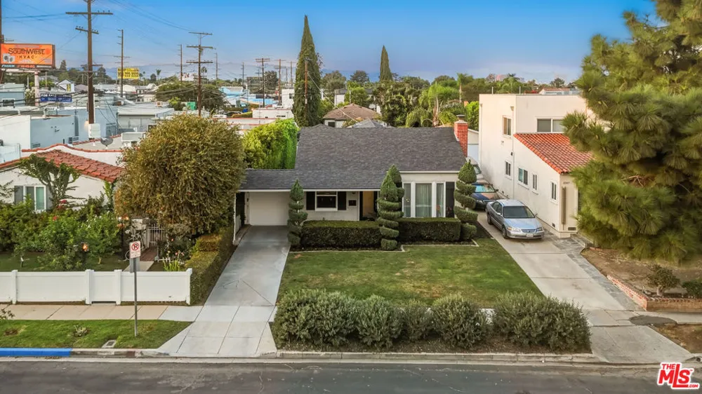 8951 Olin Street Los Angeles, CA 90034