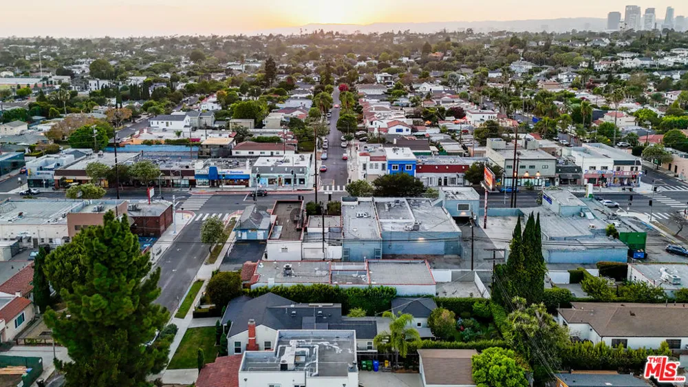 8951 Olin Street Los Angeles, CA 90034