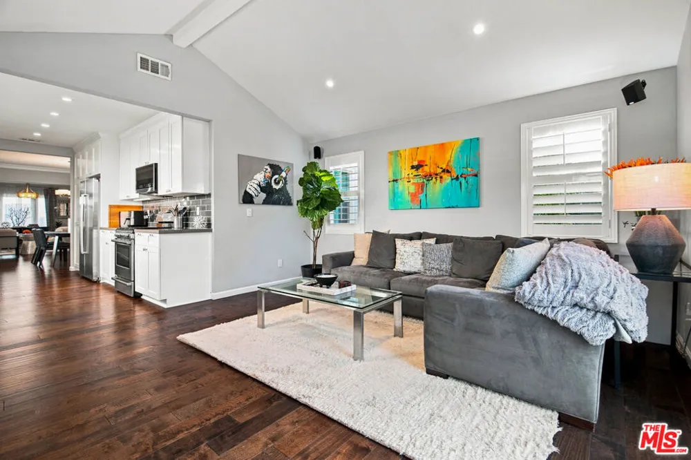 8951 Olin Street Los Angeles, CA 90034