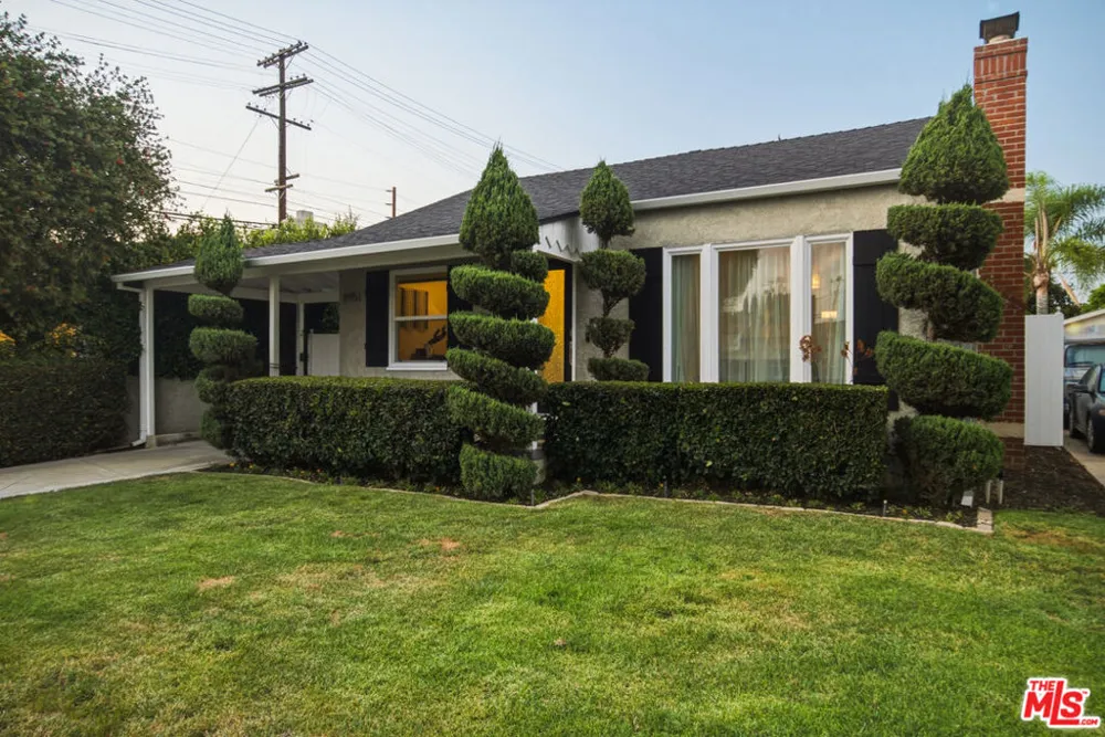 8951 Olin Street Los Angeles, CA 90034