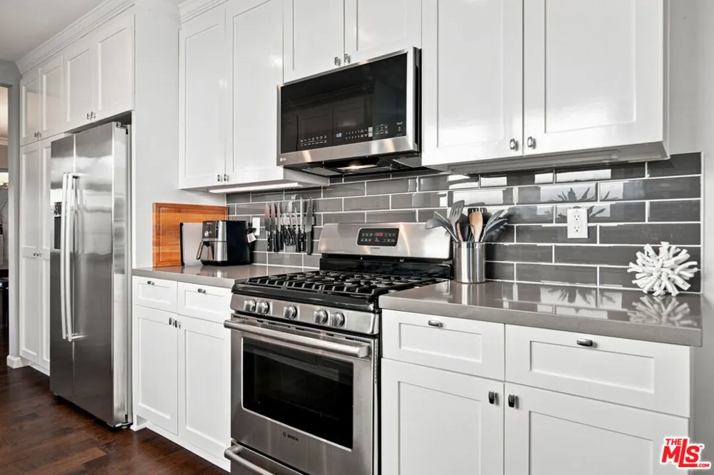 8951 Olin Street Los Angeles, CA 90034