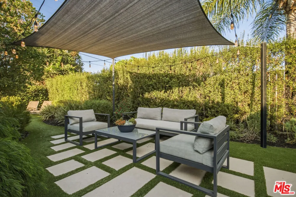 8951 Olin Street Los Angeles, CA 90034