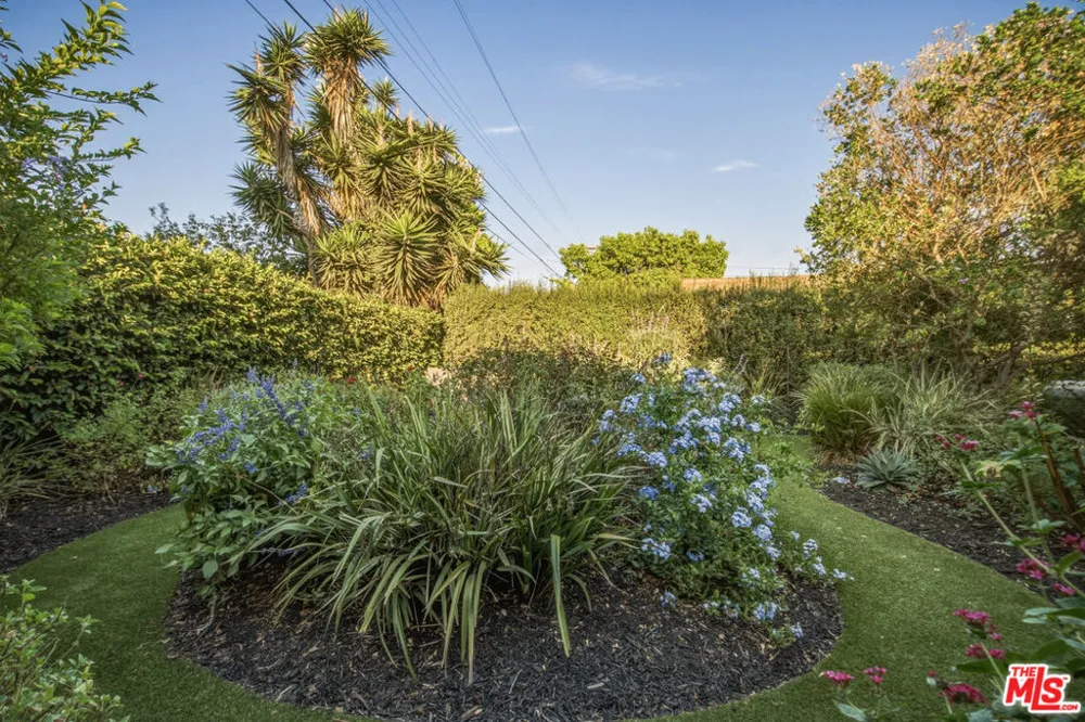 8951 Olin Street Los Angeles, CA 90034